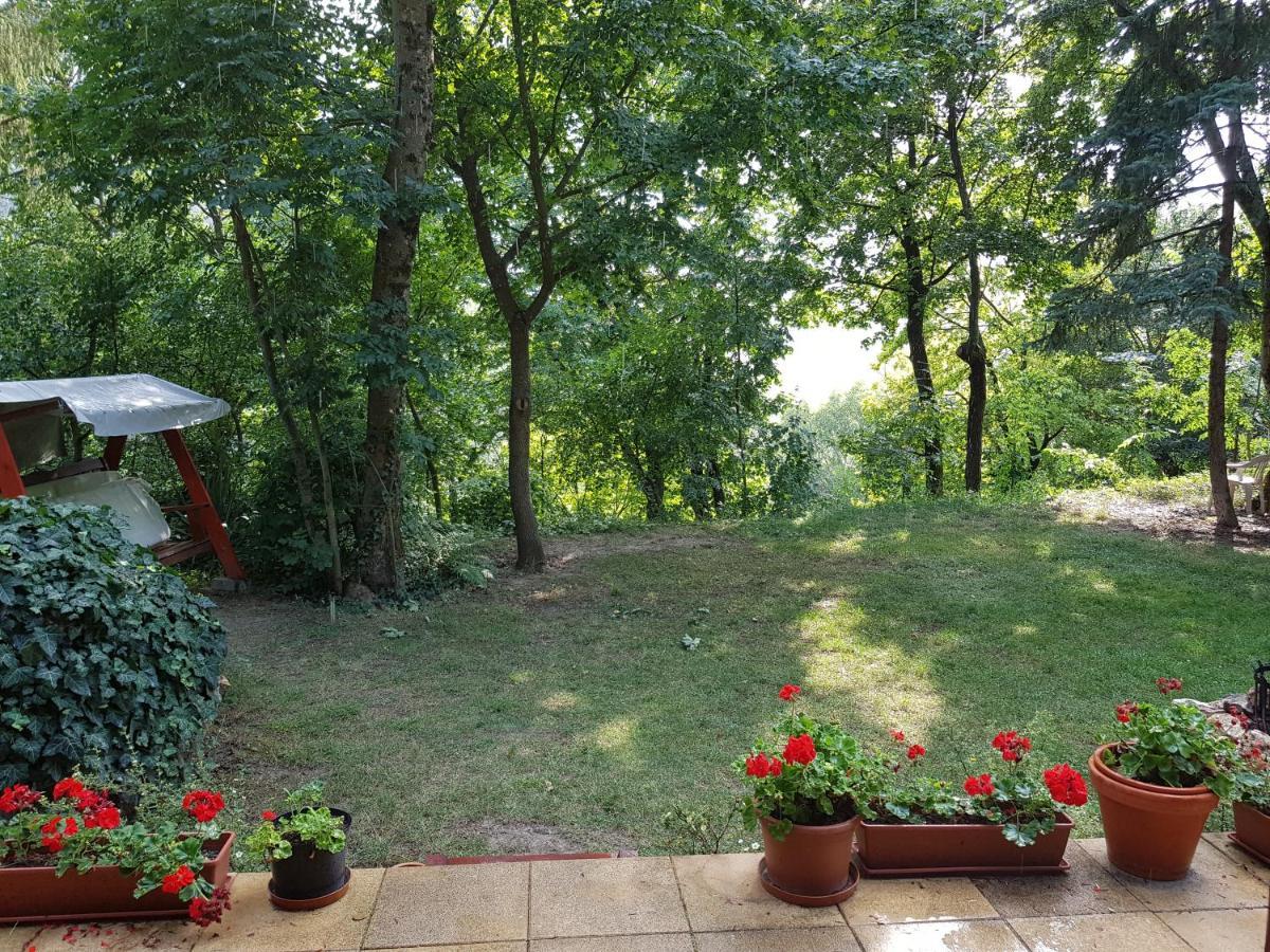 Apartment Cabin In The Woods Budapest